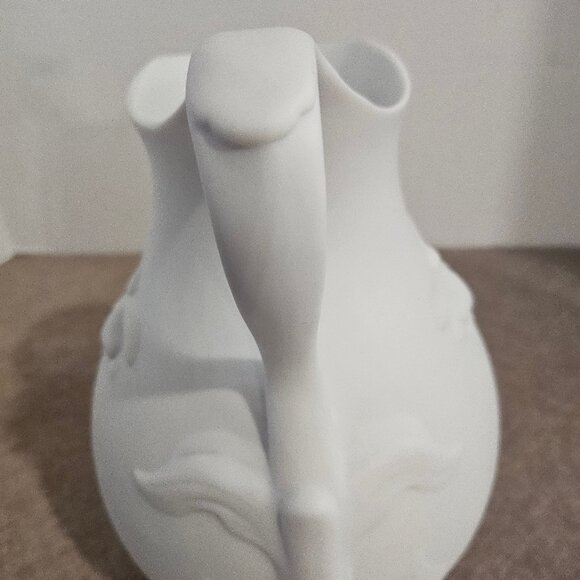 1993 Metropolitan Museum of Art MMA Jonquil White Bisque Parian Pitcher - Picture 11 of 13